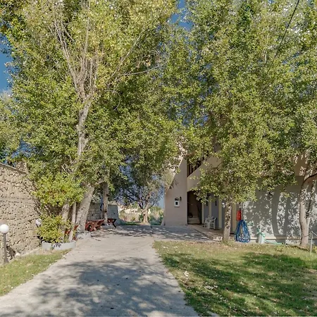 Blue Lagoon * Amoudi