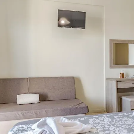 Blue Lagoon Apartment *