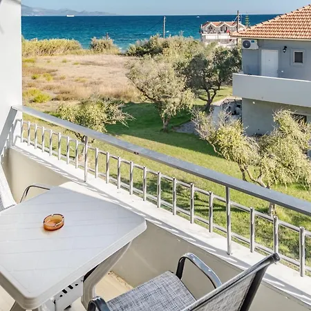 Blue Lagoon אמודי