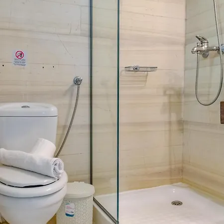 Blue Lagoon Apartment *