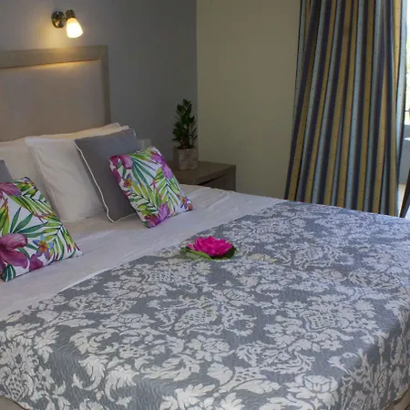 Blue Lagoon אמודי