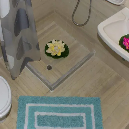 Blue Lagoon Apartment Amoudi